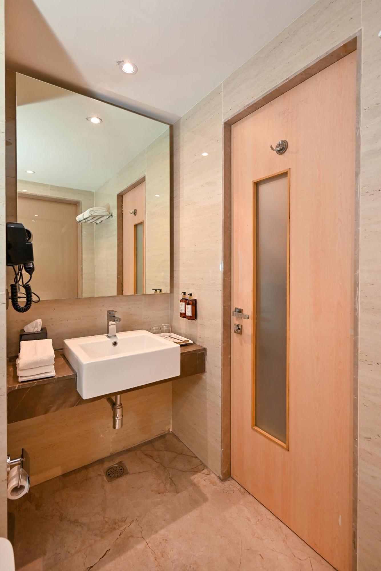 Maharaja Regency Otel Satara Dış mekan fotoğraf