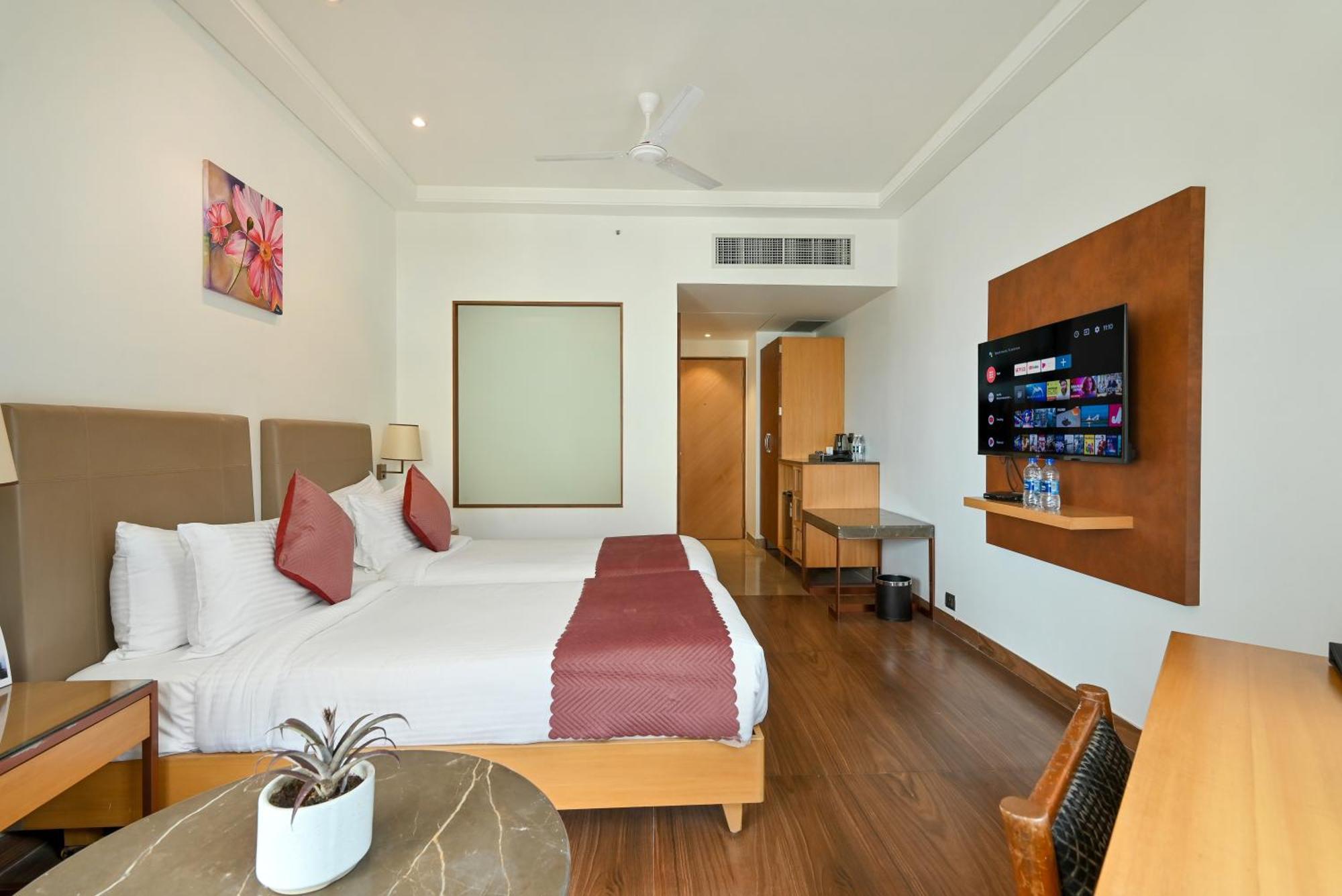 Maharaja Regency Otel Satara Dış mekan fotoğraf