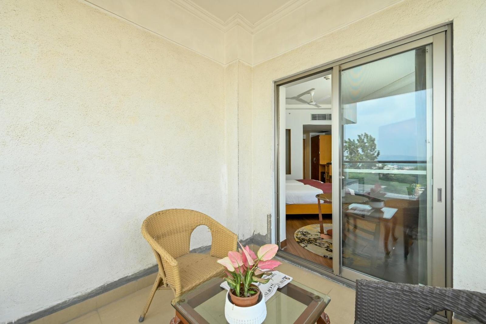 Maharaja Regency Otel Satara Dış mekan fotoğraf